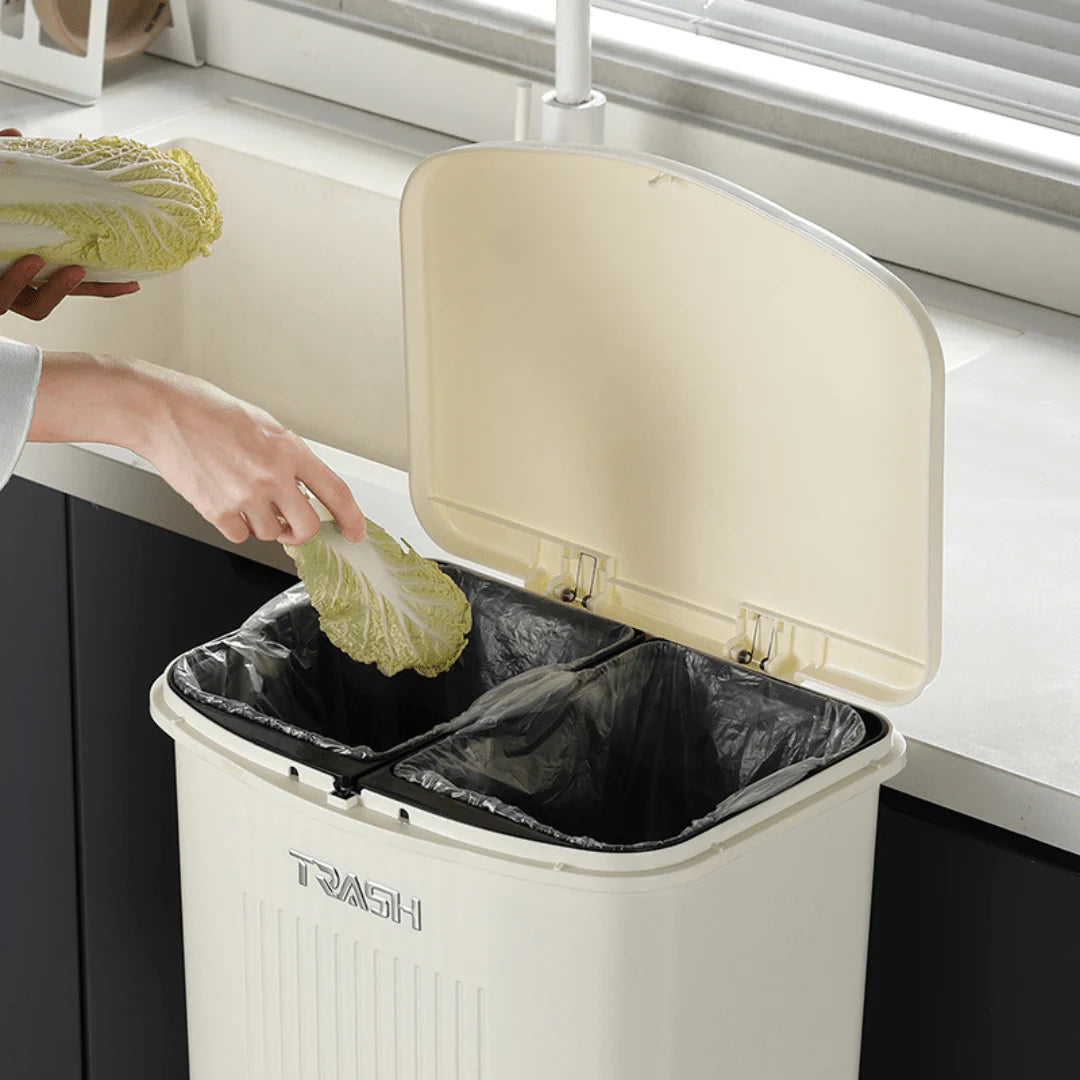 Nordic High-Leg Trash Can